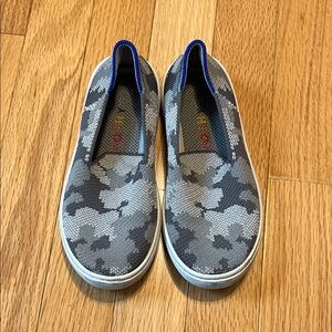 Rothy’s Gray Camouflage Kids Slip-On Shoes